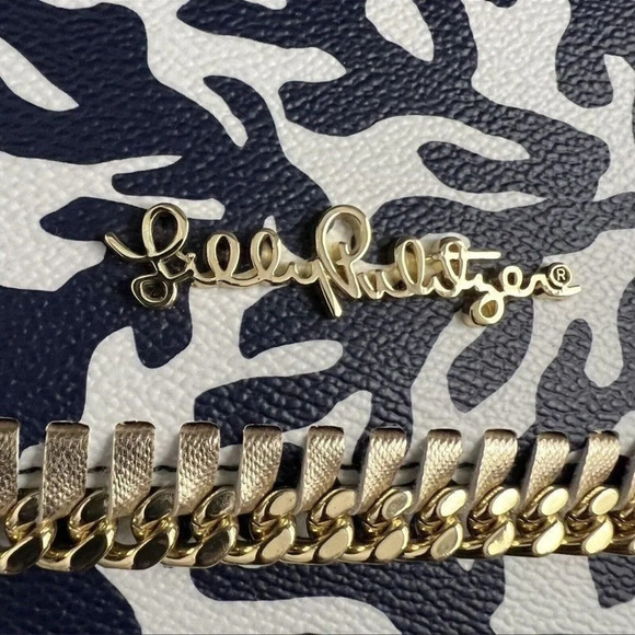 - Lily Pulitzer Chain Link Mail Treasure IPad Tablet Case - Picture 4 of 4